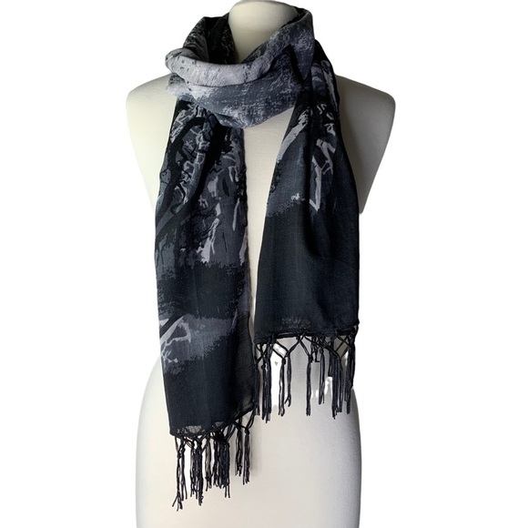 Women’s Graphic Gray, White & Black Tree Scarf With Solid Black Fringe Open Ends - Picture 1 of 8